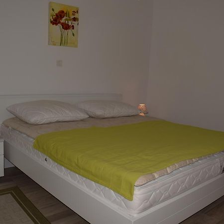 Apartments Blue Dream Малинска Экстерьер фото